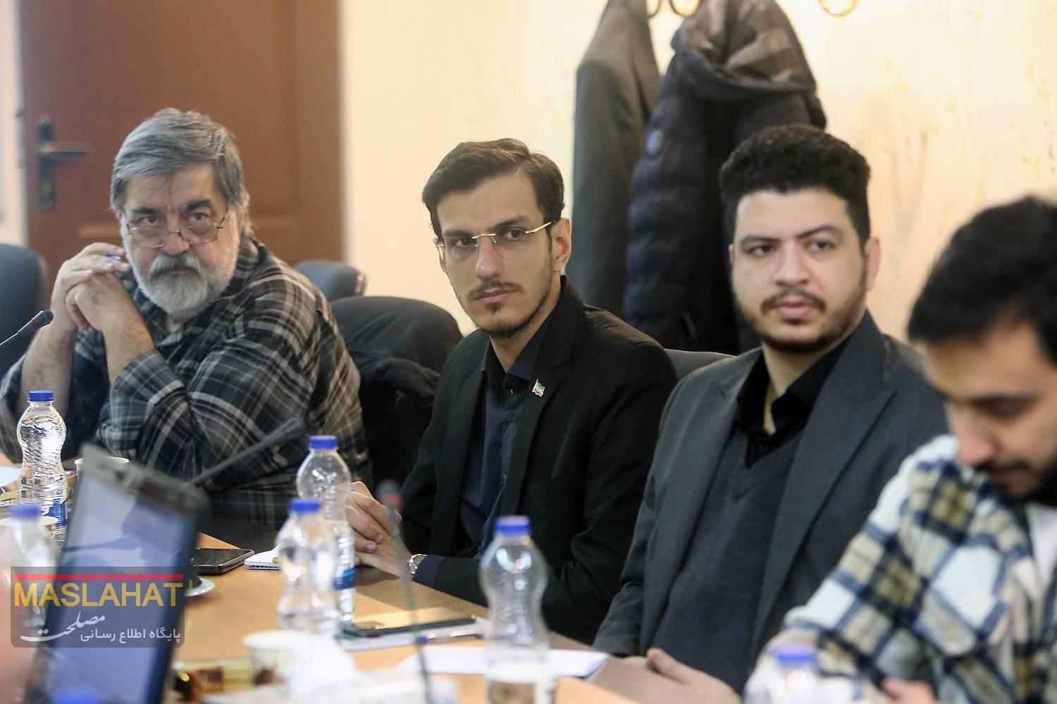 وضع مقررات از چه مسیرهایی می‌گذرد 