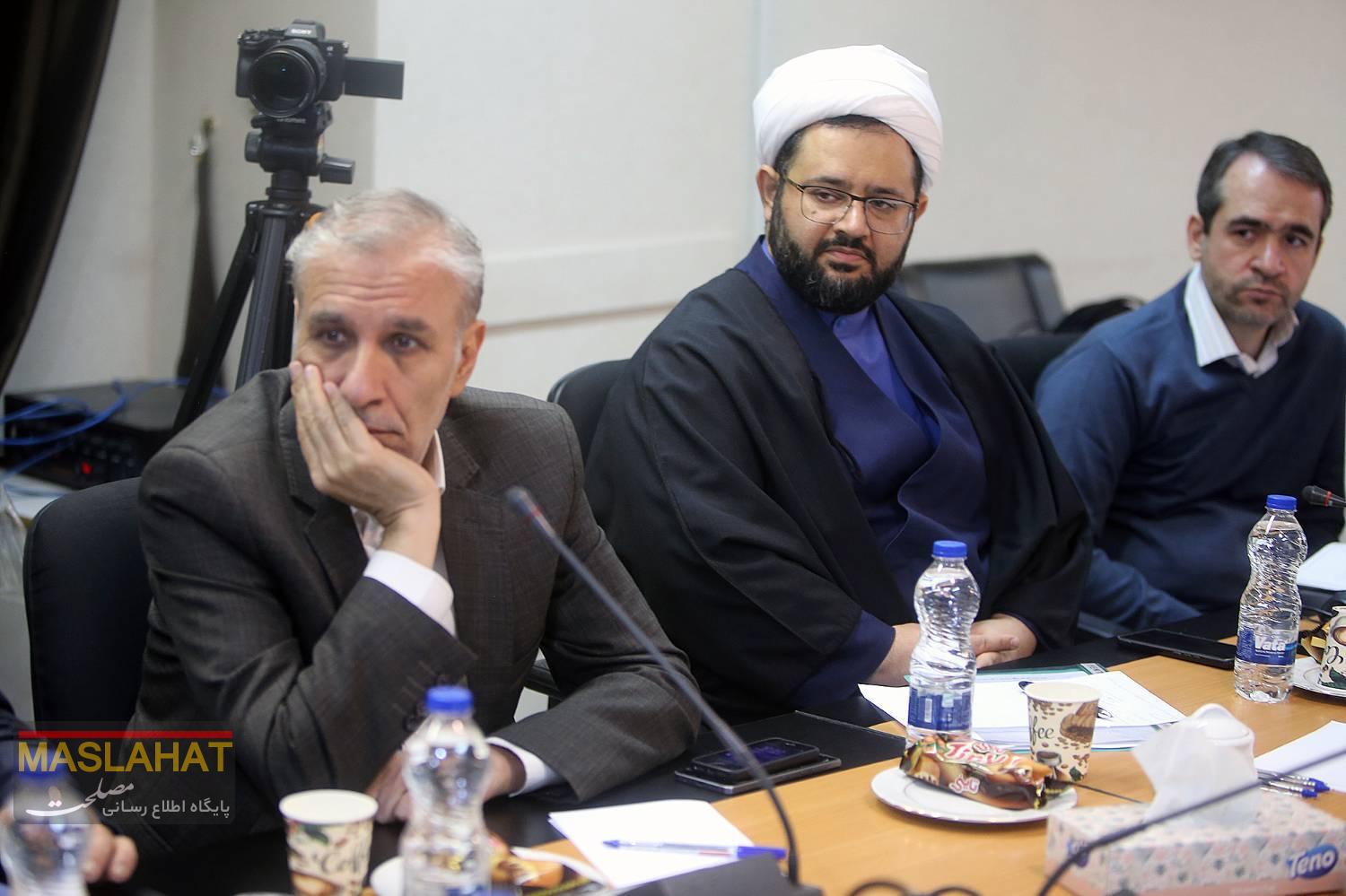 وضع مقررات از چه مسیرهایی می‌گذرد 