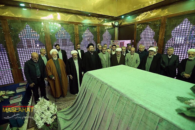 گزارش تصویری تجدید میثاق رئیس، دبیر و اعضای مجمع تشخیص مصلحت نظام با بنیان‌گذار جمهوری اسلامی ایران / ۱6 بهمن 1404