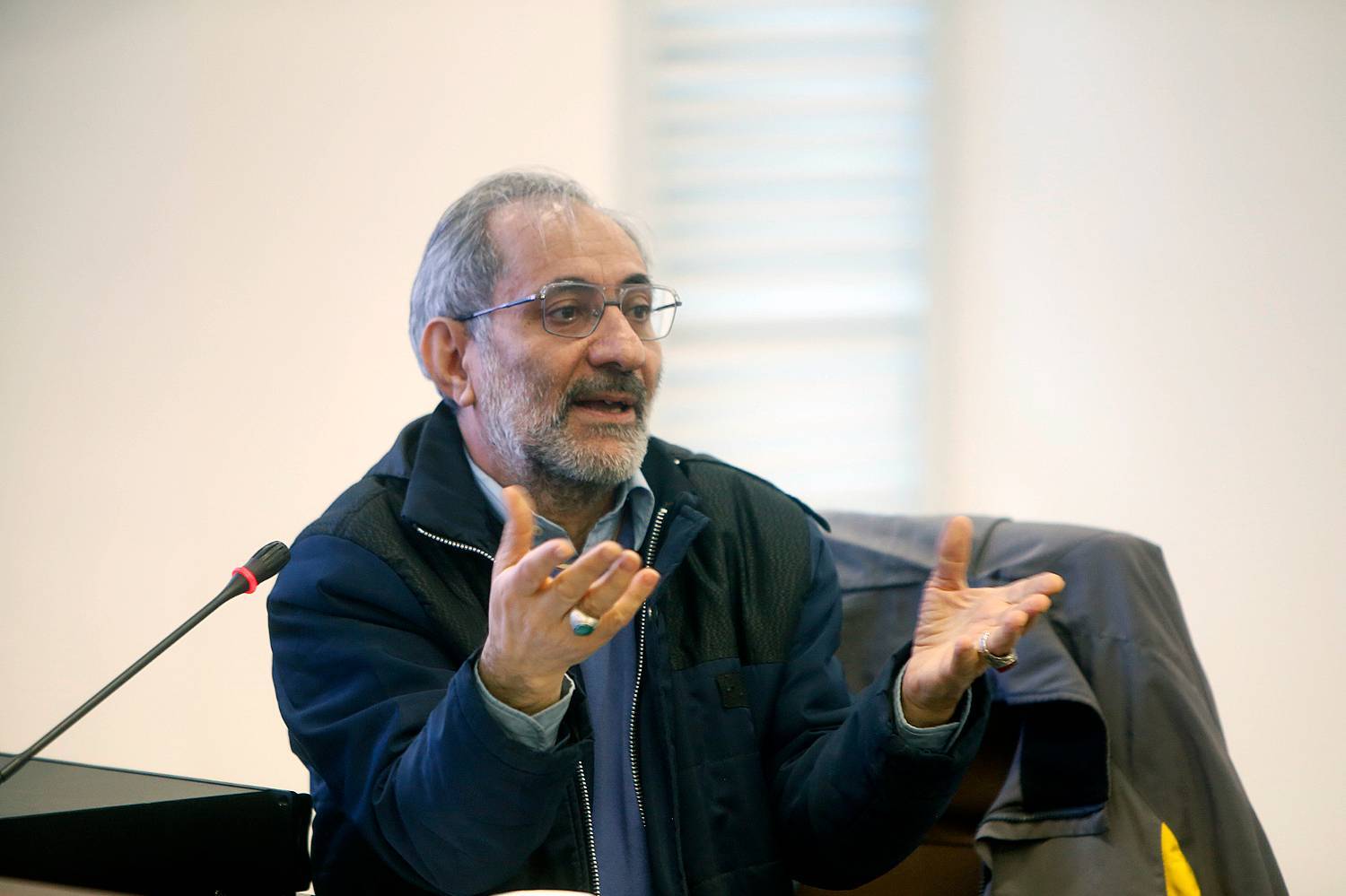 بررسی بند هفتم سیاست‌های کلی نظام قانون‌گذاری با توجه به اصل ۵۲ قانون اساسی