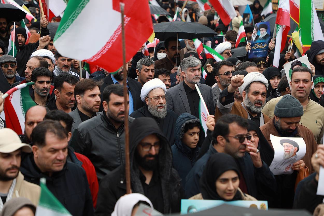 حضور آیت الله آملی لاریجانی در راهپیمایی حماسی روز جهانی قدس
