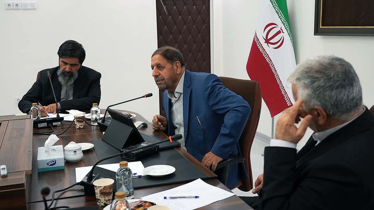 تبیین سیاست های نظام قانون گذاری وظیفه دانشگاه ها و نهادهای ذی ربط است