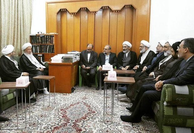 تصاویر دیدار آیت‌الله آملی لاریجانی با مرحوم آیت‌الله العظمی اسحاق فیاض