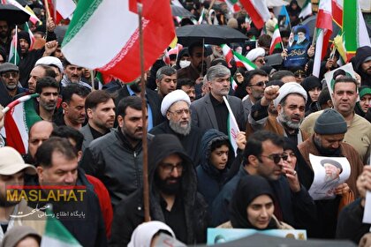 گزارش تصویری حضور آیت الله آملی لاریجانی در راهپیمایی روز جهانی قدس در قم