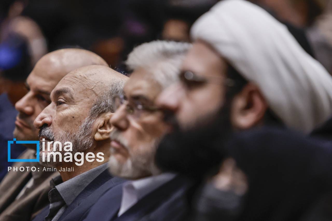 مراسم یادبود شهید لاریجانی در دانشگاه تهران برگزار شد مراسم یادبود شهید لاریجانی در دانشگاه تهران برگزار شد