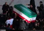 اقامه نماز بر پیکر مطهر رهبر شهید انقلاب و خانواده ایشان