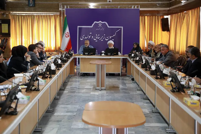 گزارش تصویری دومین جلسه کمیسیون زیربنایی مجمع تشخیص برای بررسی عملکرد دستگاه‌ها برای «سیاست‌های کلی محیط زیست»