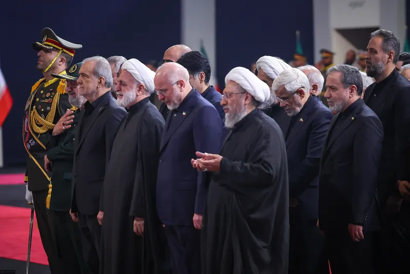 گزارش تصویری مراسم  ادای احترام  رئیس مجمع تشخیص و سران قوا به پیکر مطهر رهبر شهید انقلاب
