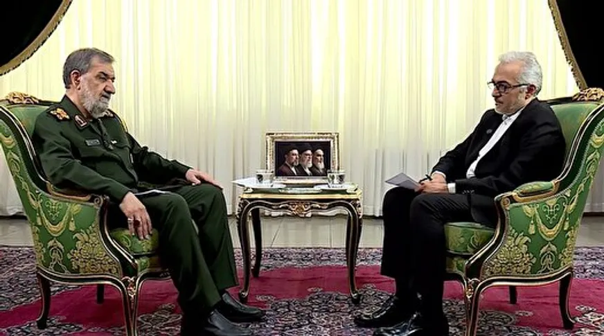 ایران در مسیر رشد و تکامل دفاعی و سیاسی است