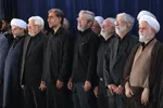اقامه نماز بر پیکر مطهر رهبر شهید انقلاب و خانواده ایشان